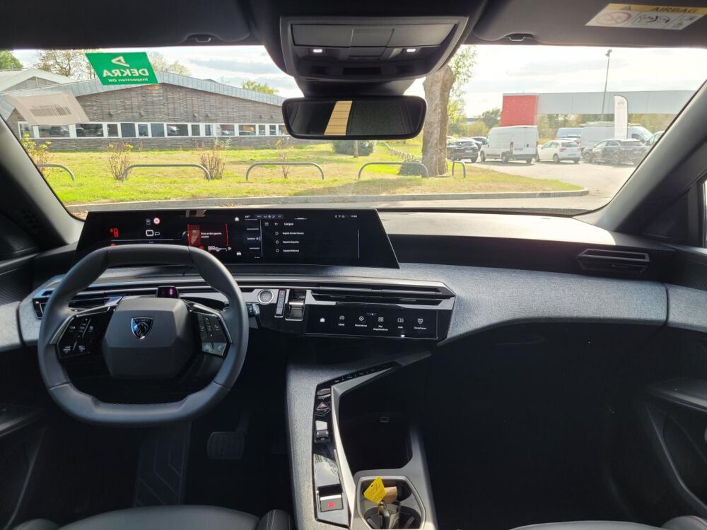 3008 1.2i Hybrid 145 Allure e-DCS6  NavPano  DriveAssist  Sieg 2026 occasion 34190 Ganges