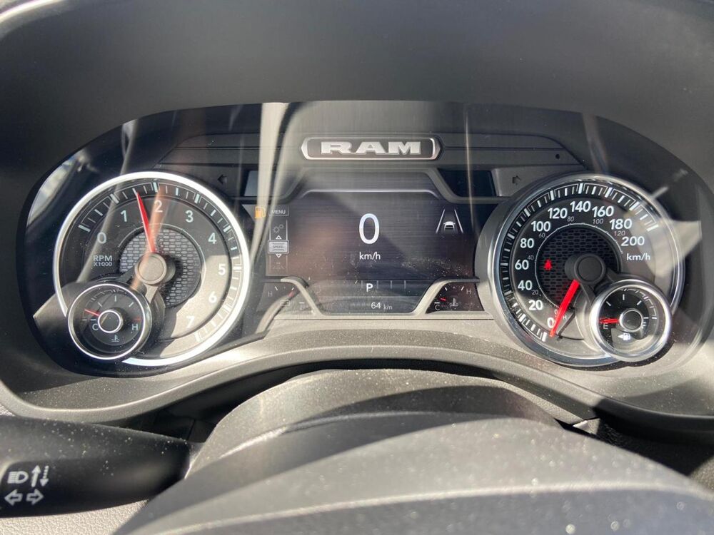 RAM 1500 CREW CAB BIGHORN NIGHT EDITION 2025 occasion 91830 Le Coudray-Montceaux