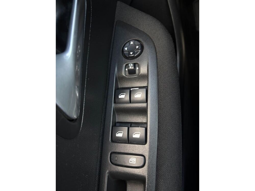 208 e- ACTIVE BUSINESS 136 50 kWh ELECTRIQUE 2021 occasion 44700 Orvault
