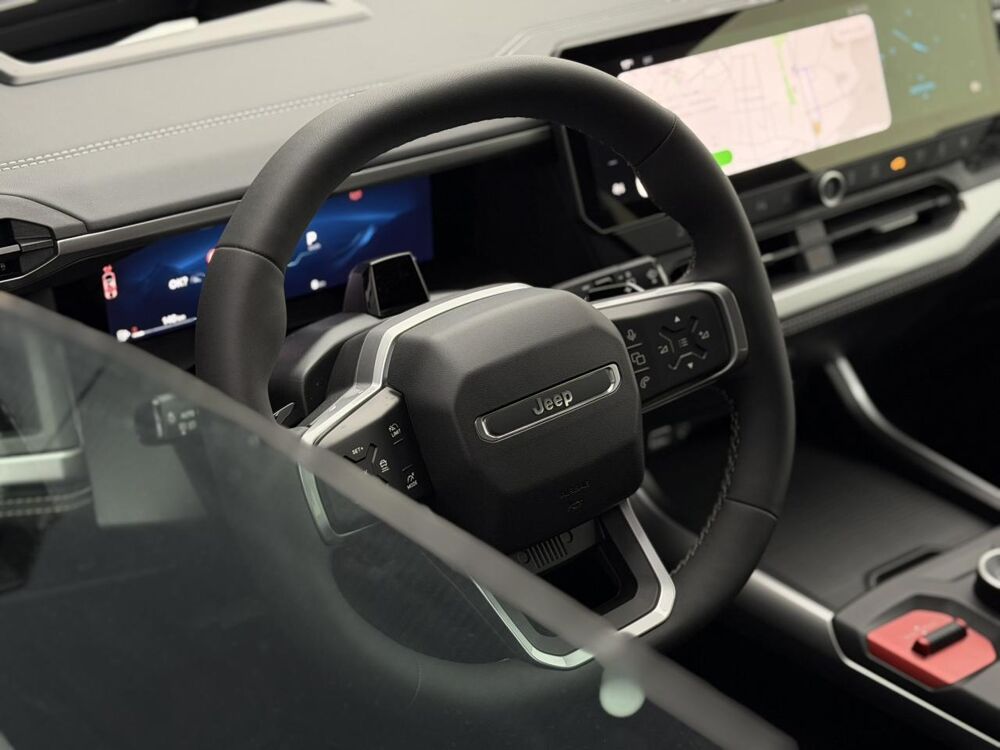 Compass Hybrid 145 e-DSC6 Summit avec Pack Drive Assist Plus 2026 occasion 35300 Foug&egrave;res