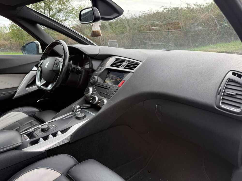 DS5 2.0 E-HDI HYBRID4 200H 165 FULL-HYBRID HYBRID SPORT CHIC 4X4 2012 occasion 42170 Saint-Just-Saint-Rambert
