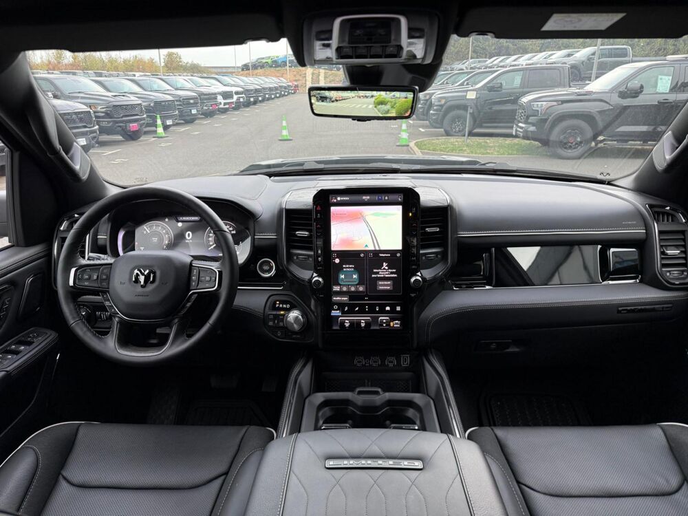 RAM 1500 CREW LIMITED [BATMAN] EDITION BOX HAYON MULTI V8 5,7 2026 occasion 91830 Le Coudray-Montceaux