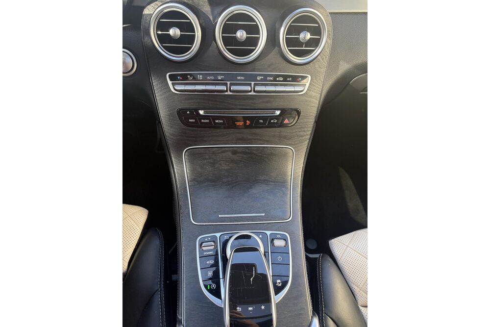 Classe GLC GLC 350 d - COUPE - Fascination 4-Matic - TOIT OUVRANT 2017 occasion 78760 Jouars-Pontchartrain