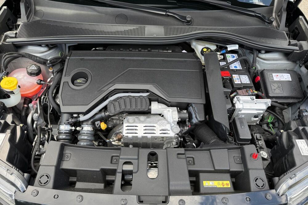 Avenger 1.2 TURBO T3 110 E-HYBRID SUMMIT BVR6 2026 occasion 38550 Clonas-sur-Var&egrave;ze