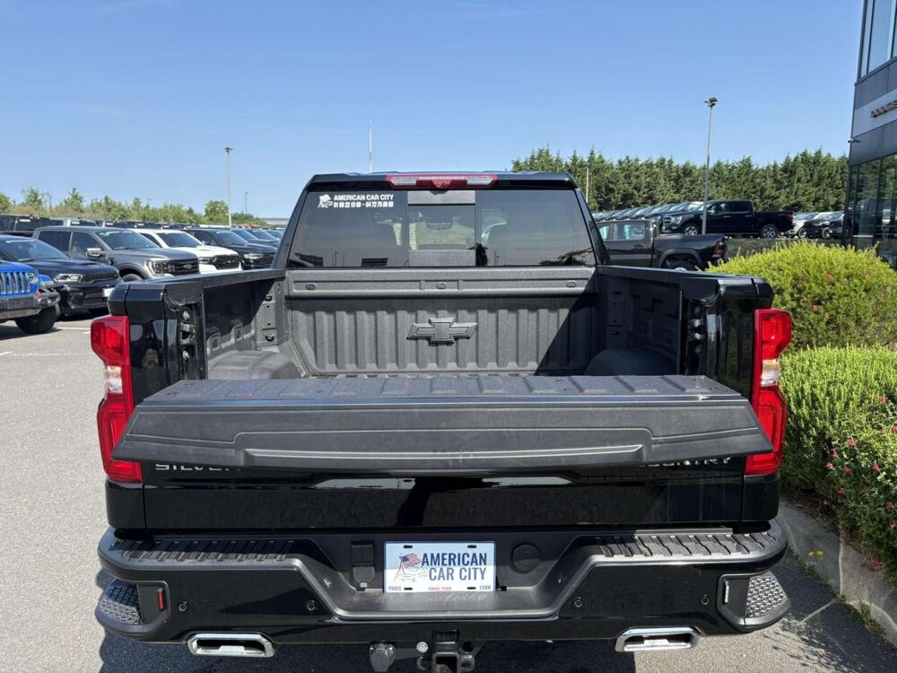 Divers Crewcab High Country V8 EcoTec 6.2L 4WD 2025 occasion 91830 Le Coudray-Montceaux