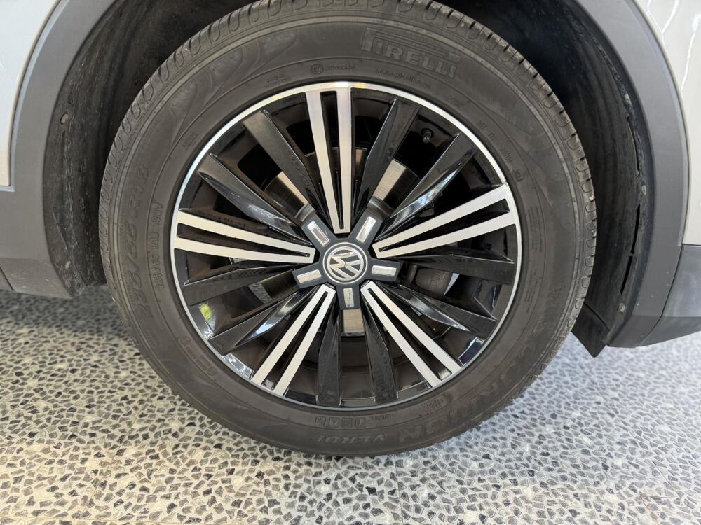 Tiguan 1.4 TSI 150CH ACT CARAT EXCLUSIVE DSG BVA GARANTIE 12 MOIS 2017 occasion 16000 Angoul&ecirc;me