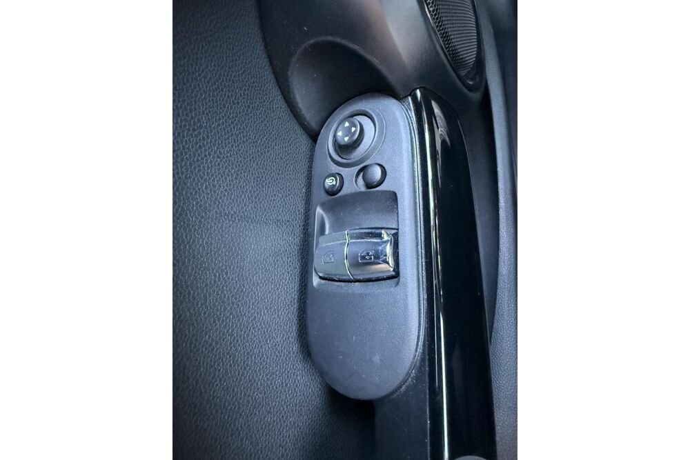 Cooper D Electric - 184 F56 LCI COUPE Cooper SE Electric - CARPLAY - 2021 occasion 78760 Jouars-Pontchartrain