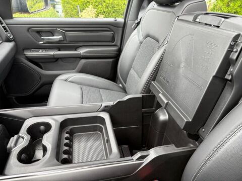 RAM 1500 CREW CAB SPORT BLACK PACKAGE 2025 2025 occasion 91830 Le Coudray-Montceaux