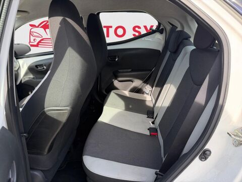 Aygo 1.0 VVT-i II 2017 x-play PHASE 1 2017 occasion 13400 Aubagne