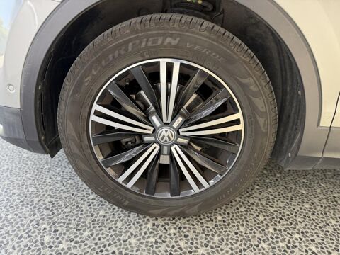 Tiguan 1.4 TSI 150CH ACT CARAT EXCLUSIVE DSG BVA GARANTIE 12 MOIS 2017 occasion 16000 Angoul&ecirc;me