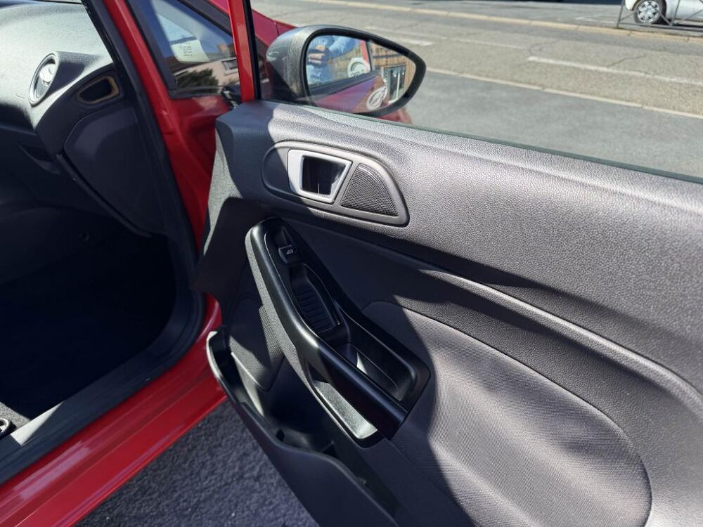 Fiesta 1.5 TDCi - 75 Trend clim + radar AR 2013 occasion 19100 Brive-la-Gaillarde
