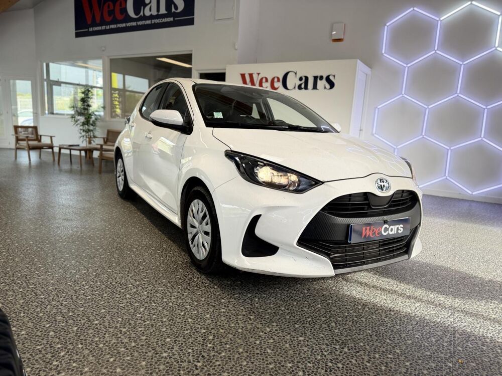 Yaris 1.5 114H 90CH HYBRID FULL-HYBRID 0.8KWH DYNAMIC BVA GARANTIE 2023 occasion 16000 Angoul&ecirc;me