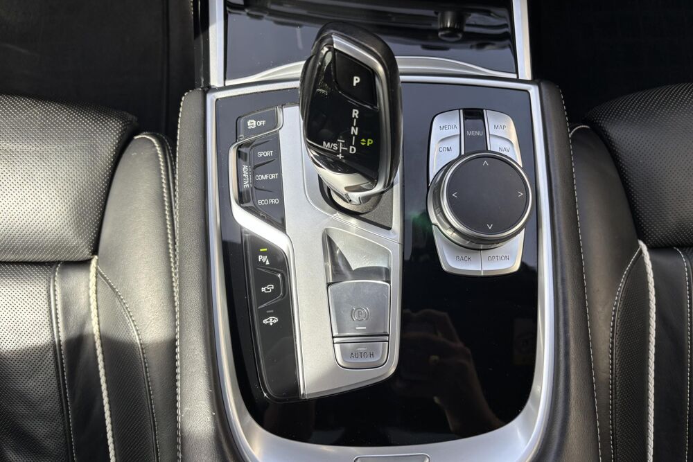 S&eacute;rie 7 730d M Sport xDrive Individual Black Fire - Rare & Sur&eacute;quip&eacute; 2019 occasion 78760 Jouars-Pontchartrain