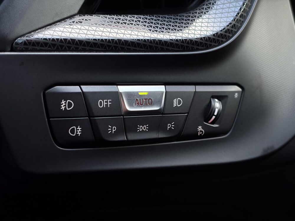 S&eacute;rie 1 Pack M Sport 2.0 120 178 ch BVA DKG Virtual Cockpit Camera G 2022 occasion 67440 Marmoutier