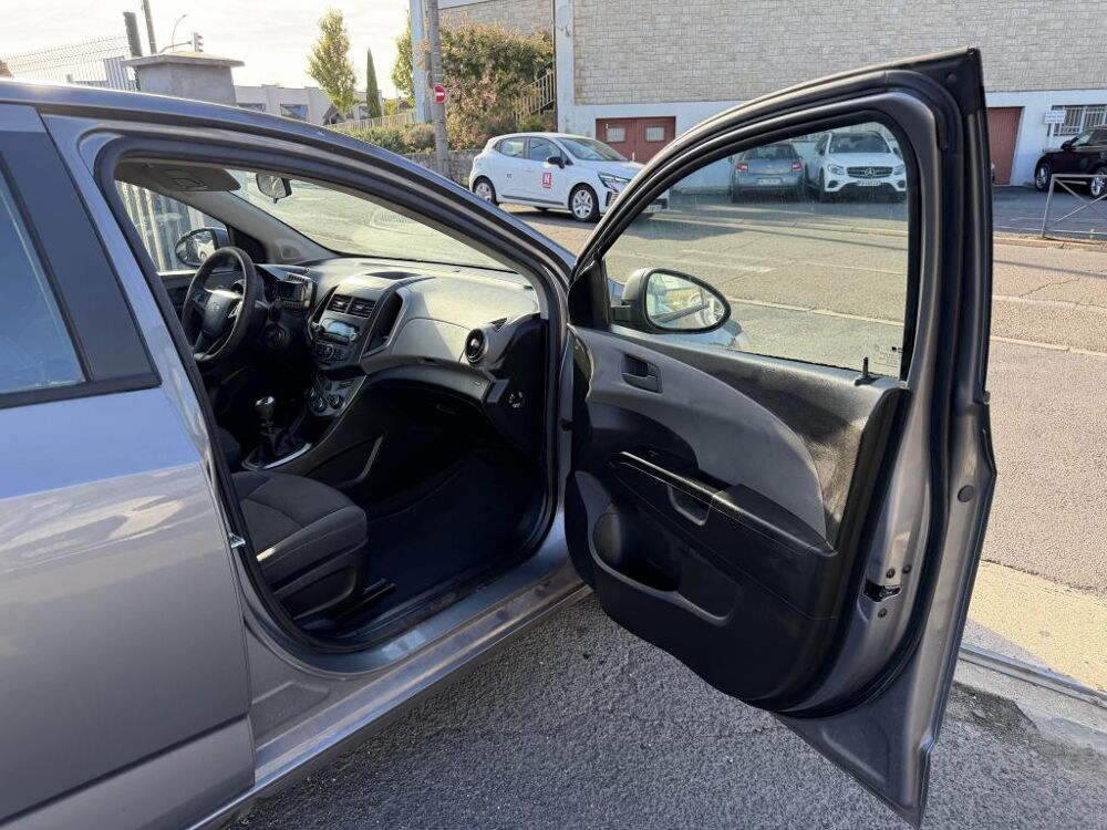 Aveo 1.2 - 86 LT clim + radar AR 2012 occasion 19100 Brive-la-Gaillarde