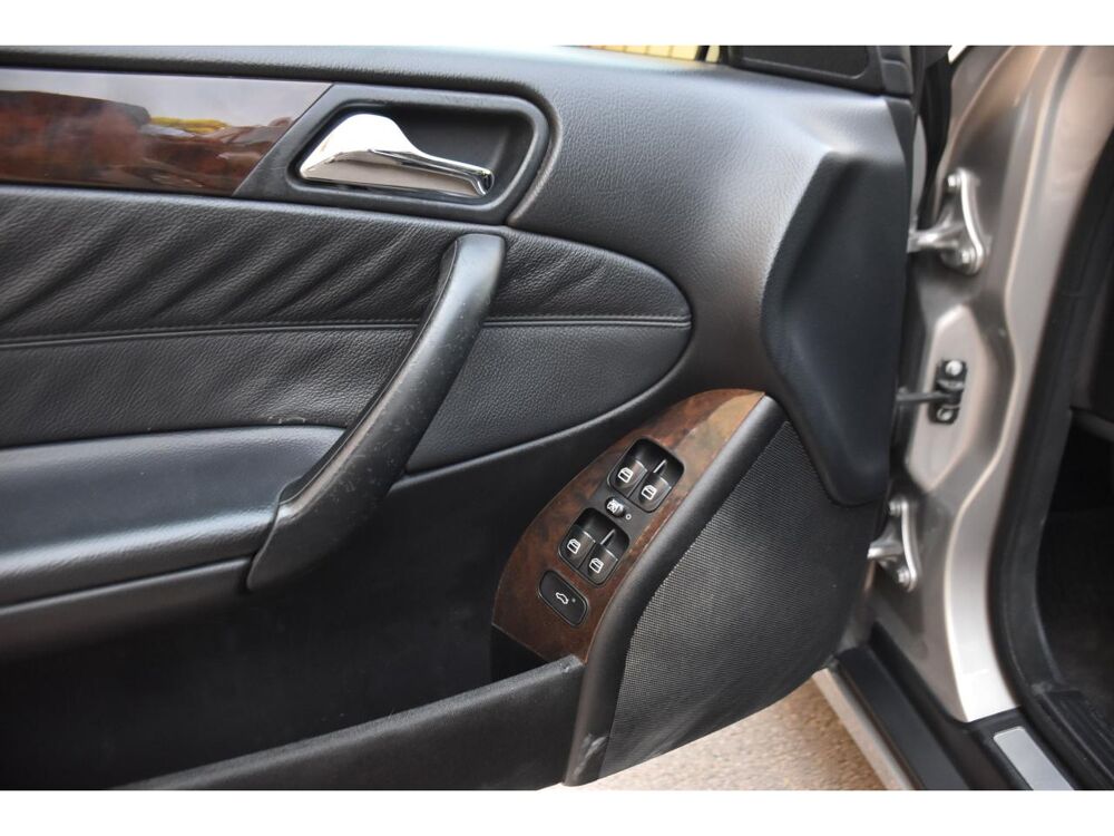 Classe C C 220 CDI - 149 - BVA BERLINE - BM 203 Avantgarde - BVA PHA 2007 occasion 06250 Mougins