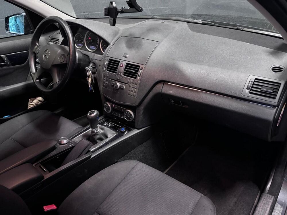 Classe C C 200 CDI FAP BlueEfficiency BERLINE - BM 204 Classic PHASE 2009 occasion 33700 M&eacute;rignac