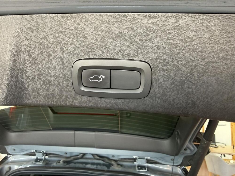 XC40 D3 - 150 - BVA Geartronic R-Design / Full entretien / GARA 2019 occasion 33700 M&eacute;rignac