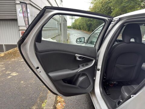 V40 T2 - 122  BERLINE Momentum Business PHASE 2 2016 occasion 77185 Lognes
