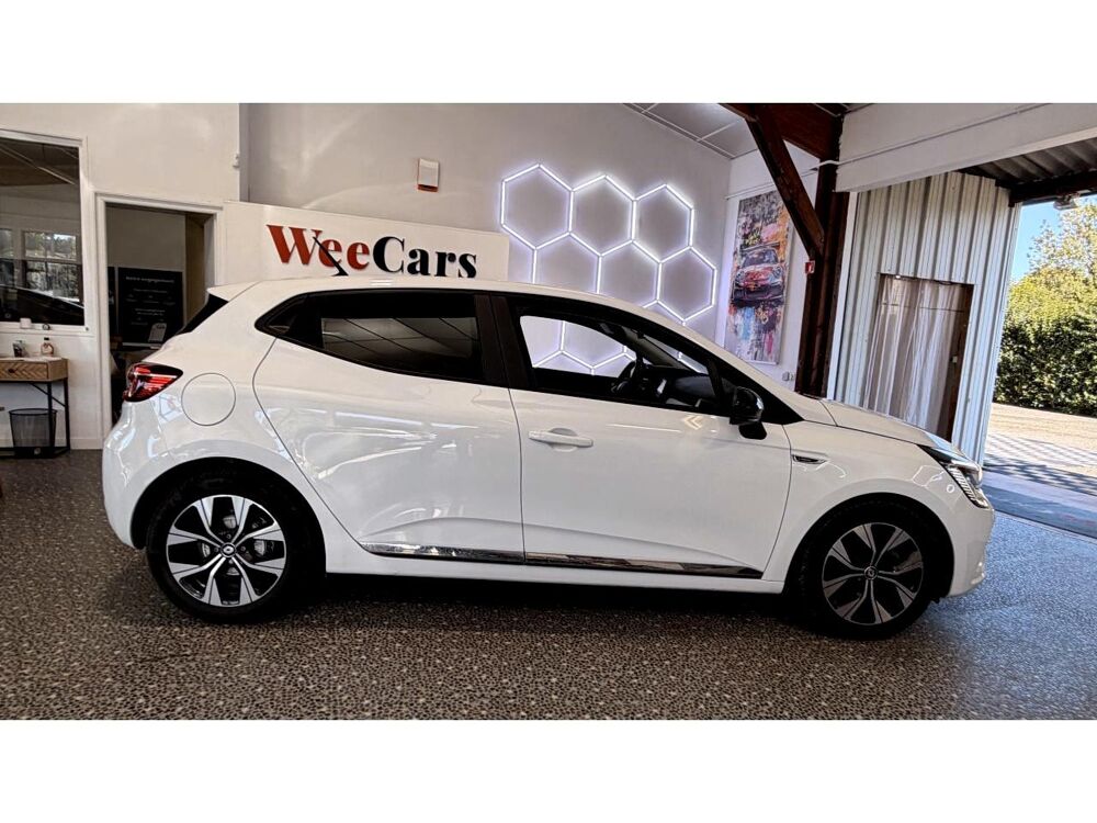 Clio 1.5 BLUEDCI 100 CH BUSINESS GARANTIE 12 MOIS 2022 occasion 16000 Angoul&ecirc;me