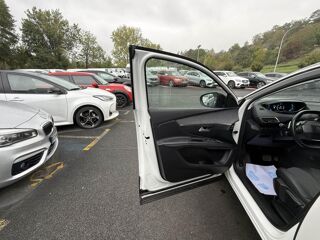 3008 Hybrid - 225 - BV e-EAT8 Allure Pack GPS + CAMERA AR + CARPL 2022 occasion 19100 Brive-la-Gaillarde