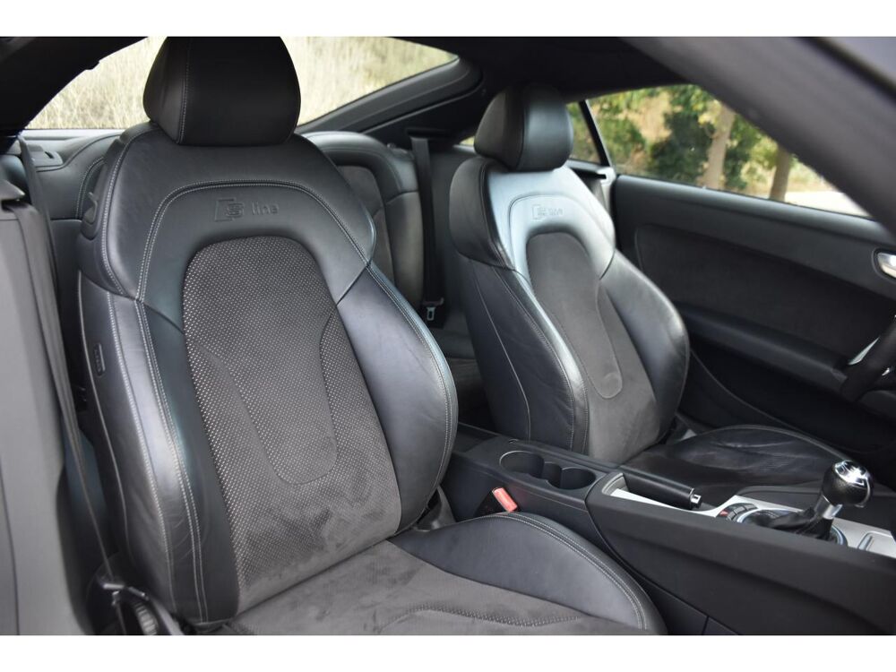 TT Coup&eacute; 2.0 TFSI - 211 - BV S-tronic COUPE 2007 S-Line PHASE 2013 occasion 06250 Mougins