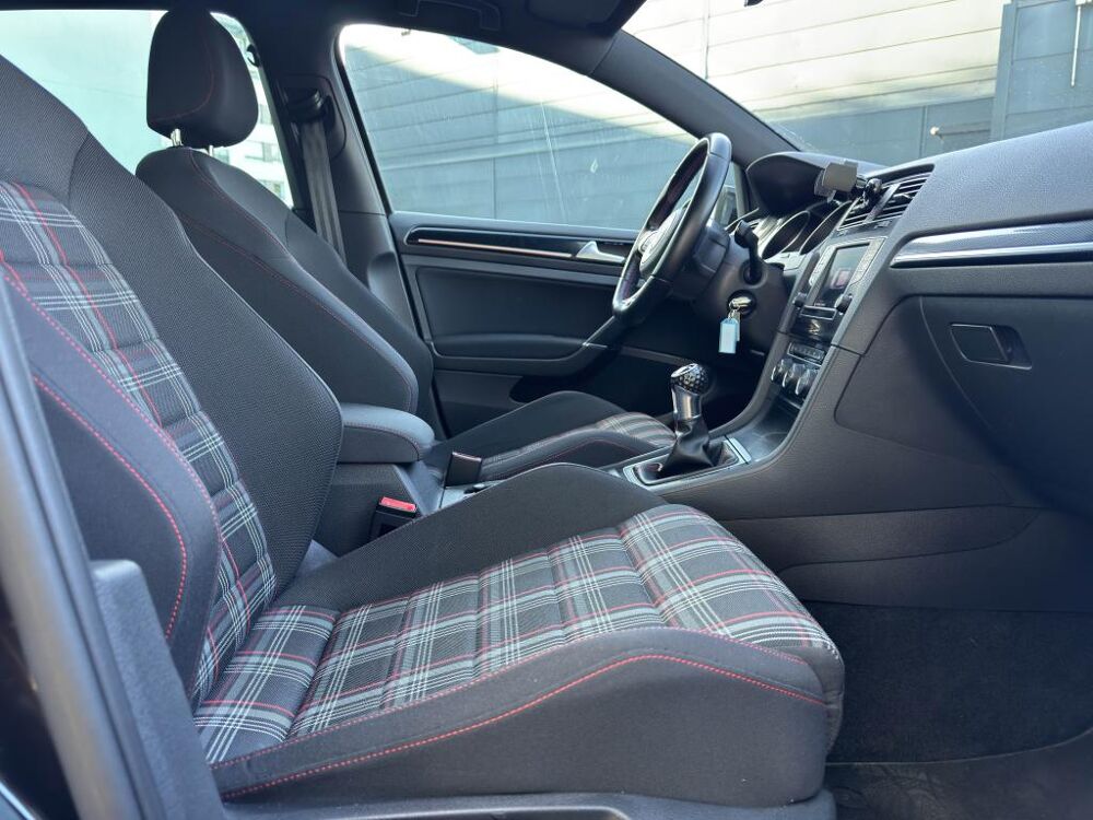 Golf 2.0 16V TSI BlueMotion - 230 VII BERLINE GTI Performance 2017 occasion 77185 Lognes