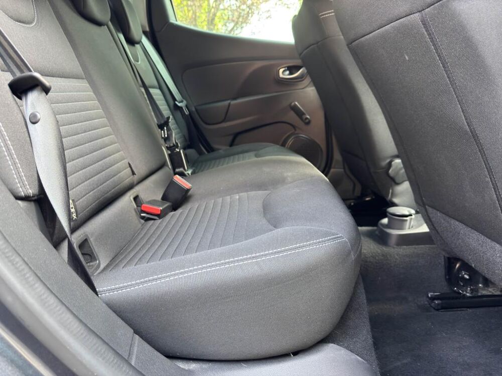 Clio 1.2i 16V - 75 IV BERLINE Limited PHASE 2 2018 occasion 77185 Lognes