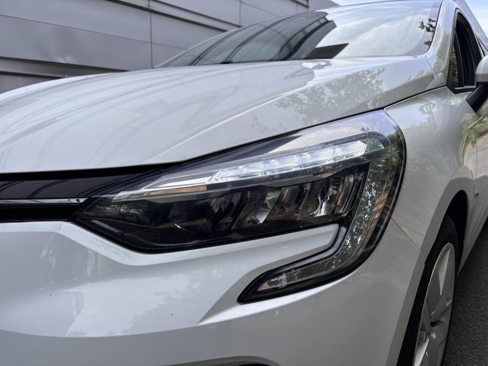 Clio 1.6 E-Tech Hybride - 140 - BVA multi-modes - 2021N V BERLIN 2021 occasion 77185 Lognes