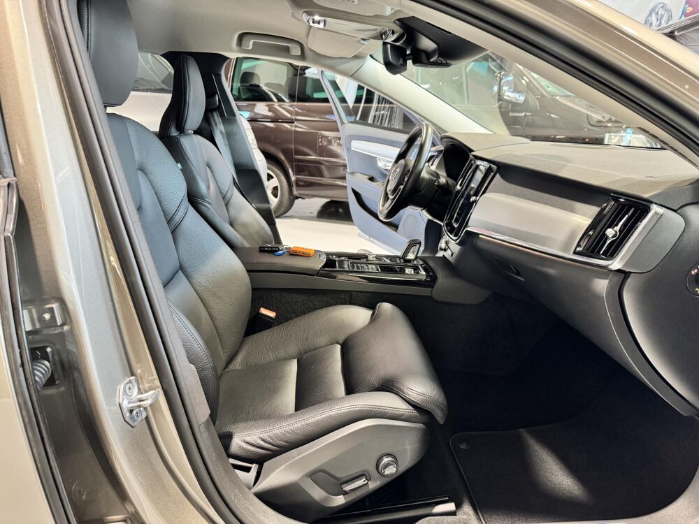 V90 II T8 AWD Recharge 303 + 87ch R-Design Expression Geartronic 2021 occasion 26000 VALENCE