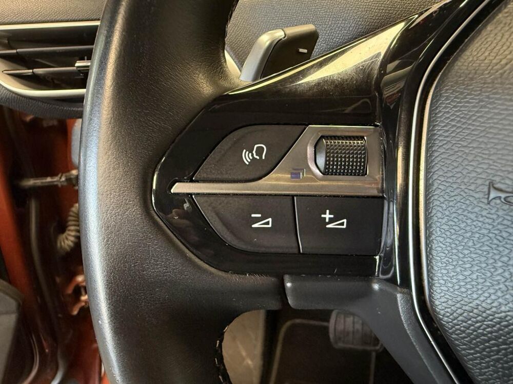 5008 BlueHDi 130 EAT8 Allure Phase 2 - 2022 - CARPLAY - CAMERA - 2022 occasion 60740 Saint-Maximin