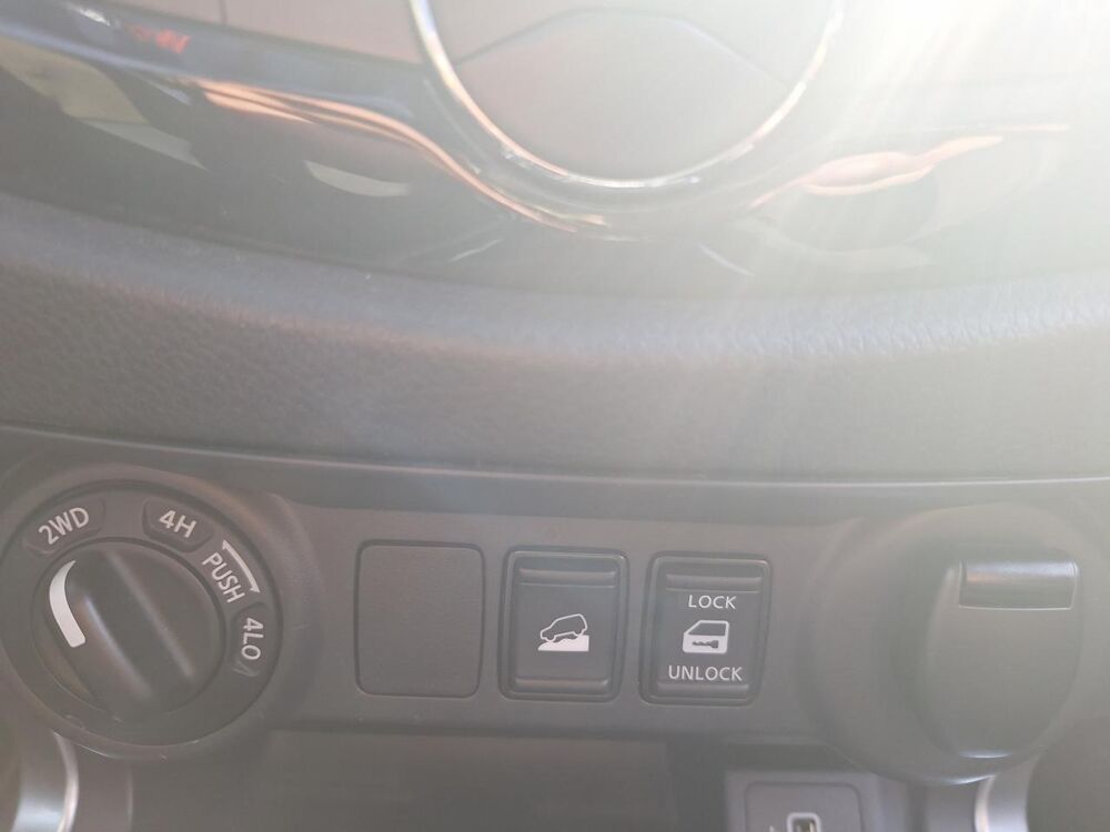 Navara DOUBLE CAB 2.3 DCI 165 N-CONNECTA 4WD 2021 occasion 56850 Caudan