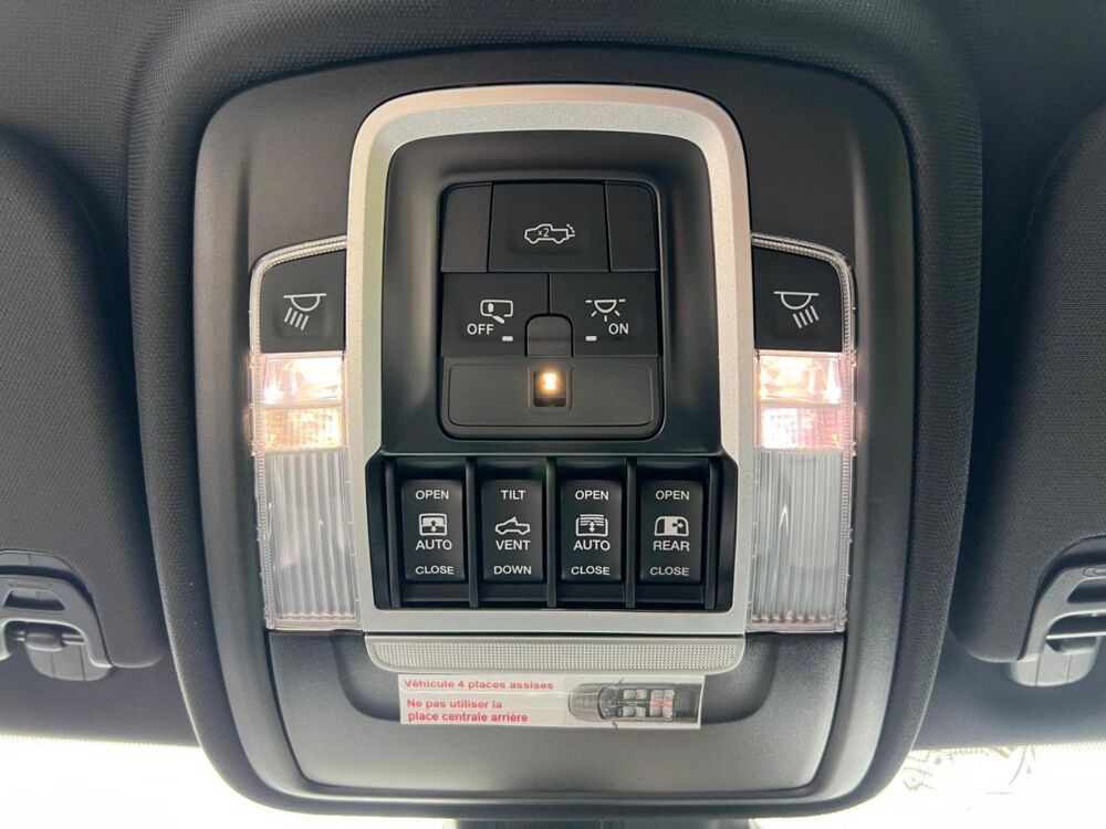 RAM 1500 CREW LAIE SPORT NIGHT EDITION AIR 2025 occasion 91830 Le Coudray-Montceaux