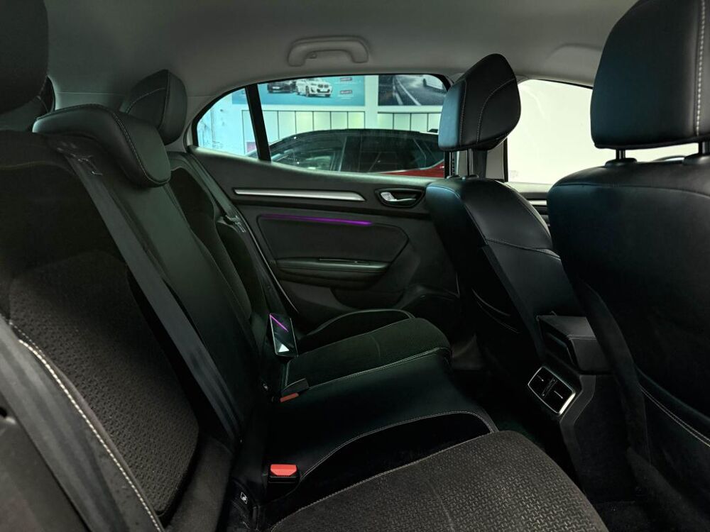 M&eacute;gane 4 1.6 dCi 130 Intens - Suivi Renault - Camera - affichage te 2017 occasion 60740 Saint-Maximin