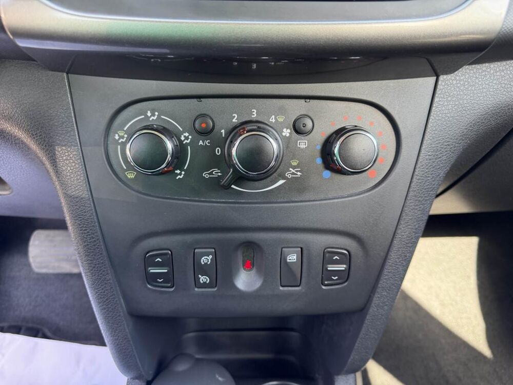 Sandero 0.9 TCe - 90 Bva Stepway Prestige gps + clim + radar AR 2016 occasion 19100 Brive-la-Gaillarde