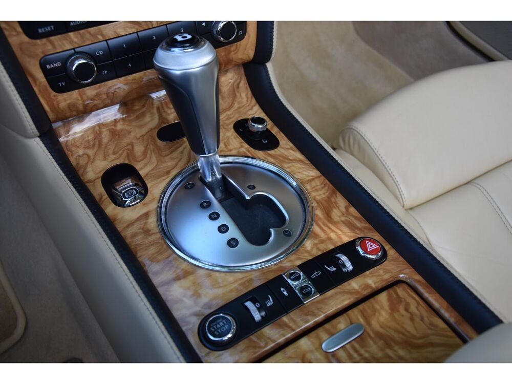 Continental Convertible 6.8i - BVA CONVERTIBLE CABRIOLET . 2008 occasion 06250 Mougins