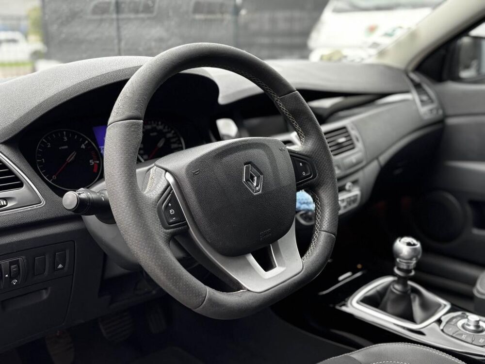 Laguna III - 2.0l dCi - 130ch - BVM 6 - Bose Edition Phase 2 2011 occasion 76710 Eslettes