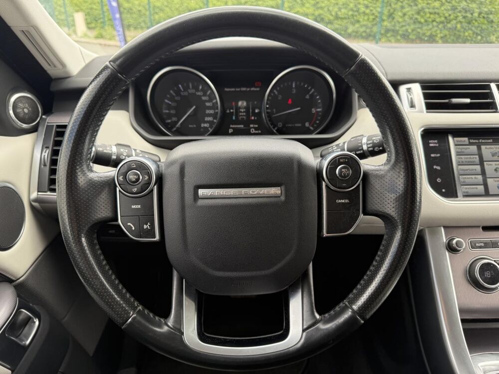 Range Rover 3.0 V6 HSE DYNAMIC - ATTELAGE - VIDANGE BVA - DISTRIBUTION 2015 occasion 49070 Beaucouz&eacute;
