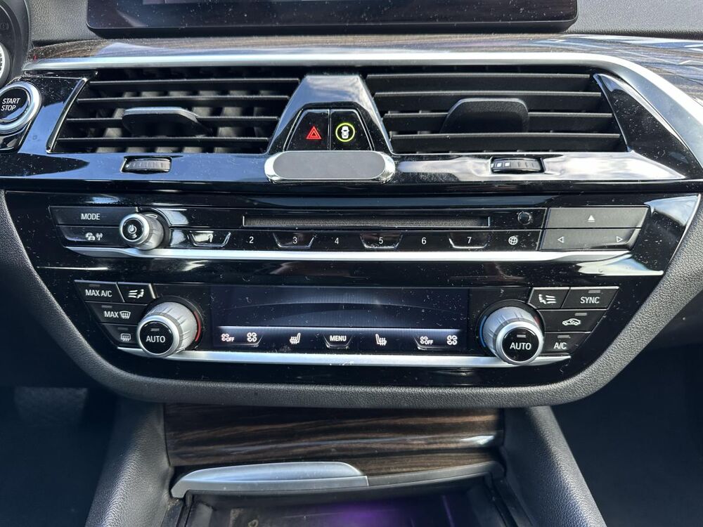 S&eacute;rie 5 530e iPerformance BVA 8 Steptronic G30 F90 Business PH 1. T. 2019 occasion 33450 Montussan