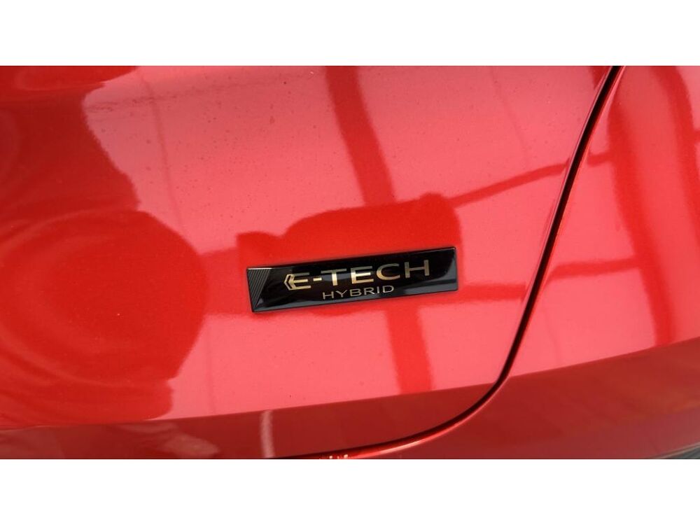 Captur 1.6 E-Tech 145 - Camera 360 - Volant Chauffant - Entretien 2024 occasion 60740 Saint-Maximin