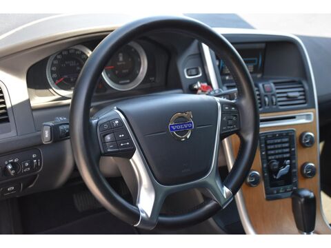 XC60 D5 FAP AWD - 205 - BVA Geartronic Momentum 2011 occasion 06250 Mougins