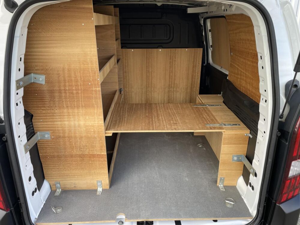 Partner Standard 1000KG / 1.5 BlueHDi / 100 Ch / Fourgon Premium / H 2022 occasion 50640 Le Teilleul