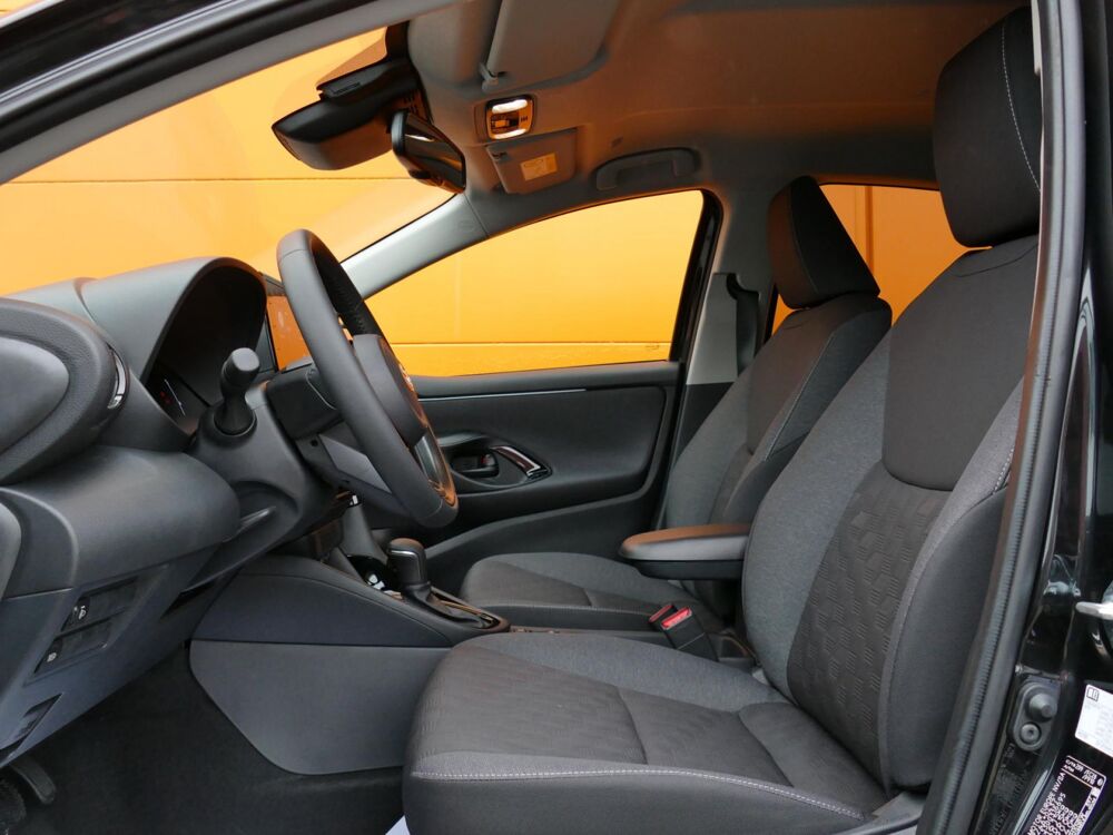 Yaris IV HYBRID 116H DESIGN - BV e-CVT 2025 occasion 77090 Coll&eacute;gien
