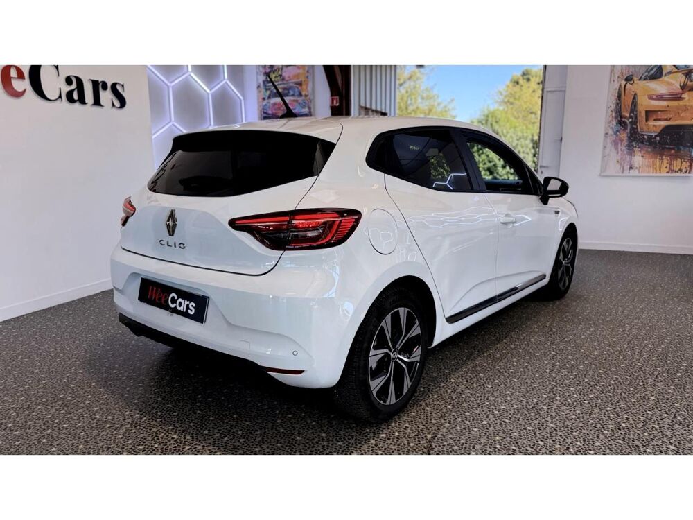 Clio 1.5 BLUEDCI 100 CH BUSINESS GARANTIE 12 MOIS 2022 occasion 16000 Angoul&ecirc;me
