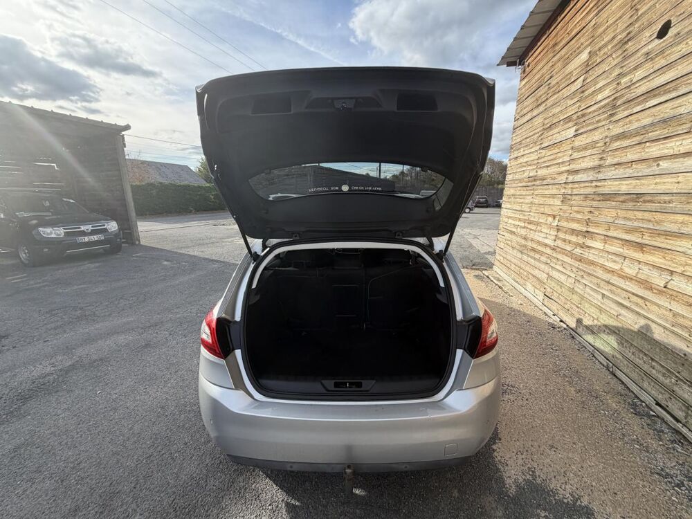 308 1.2i PureTech 12V S&S - 130 II 2013 BERLINE Sensation PHASE 2014 occasion 19100 Brive-la-Gaillarde