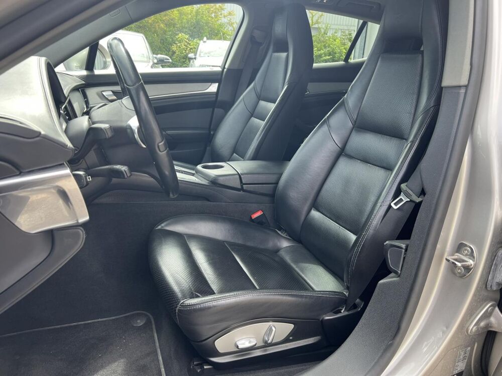Panamera V6 TDI 250 TIPTRONIC - SUIVI PORSCHE - BOSE - TOIT OUVRANT 2011 occasion 13760 Saint-Cannat