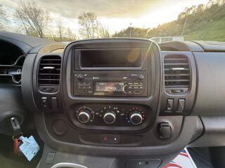 Trafic L1H1 1000 Kg 2.0 dCi - 120 Fourgon Grand Confort L1H1 - TVA 2021 occasion 19100 Brive-la-Gaillarde