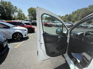 Partner L1 1.6 HDi FAP - 90 Fourgon Pack CD Clim Plus - ATTELAGE 2011 occasion 19100 Brive-la-Gaillarde