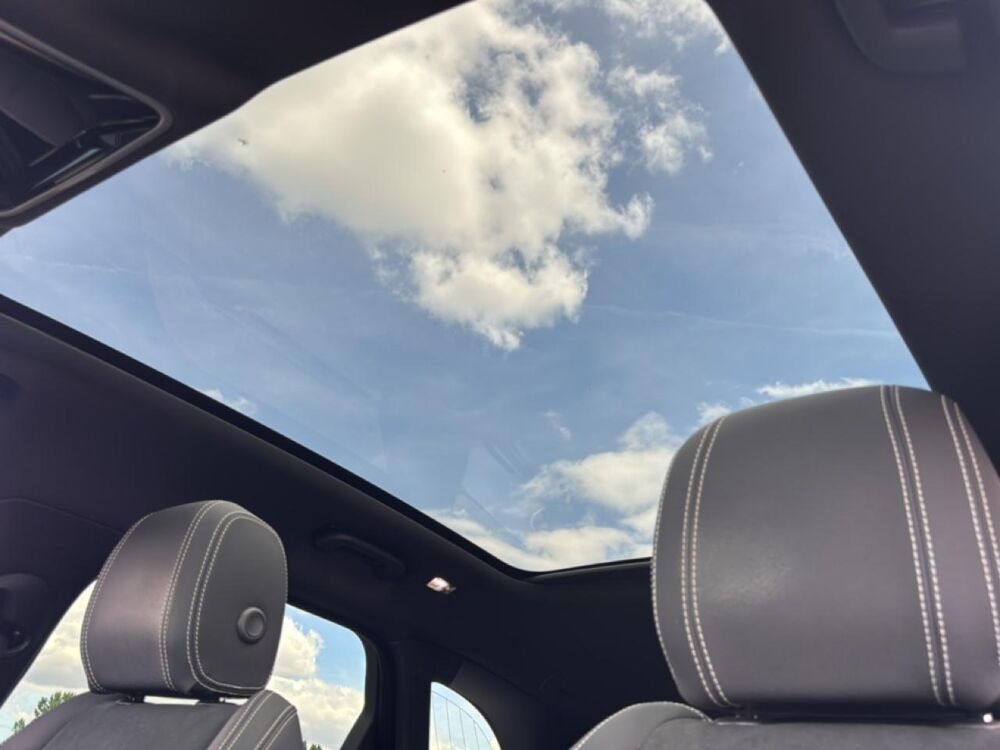 Range rover velar 2.0 p400e 404 phev r-dynamic se awd bva 2021 occasion 85150 Les Achards