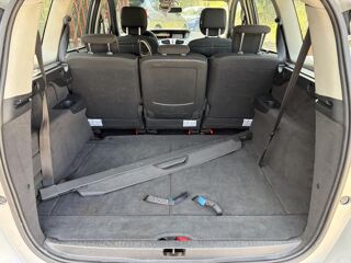 Sc&eacute;nic Grand 1.5 dCi - 105ch - 7places Carminat / distribution, ent 2010 occasion 30260 Orthoux-S&eacute;rignac-Quilhan